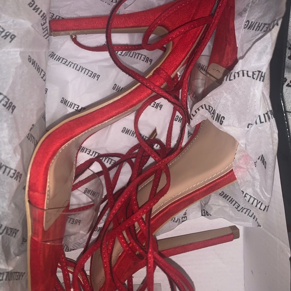 Red Pointed Toe Heels - Picture 3 of 4